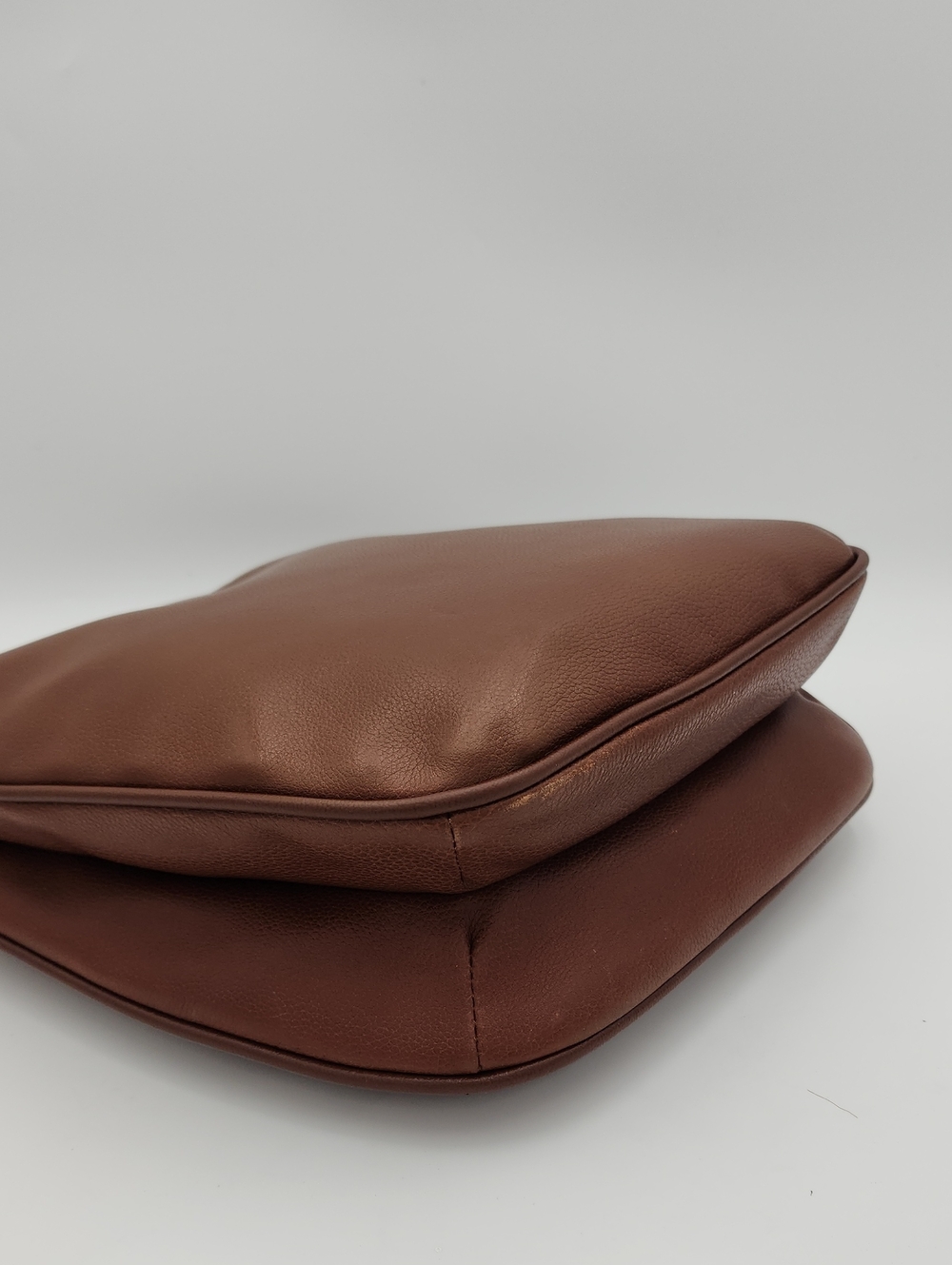 Vintage LONGCHAMP France All-Leather Triple Compartment Hobo Shoulder Bag - Tan - Picture 8 of 16